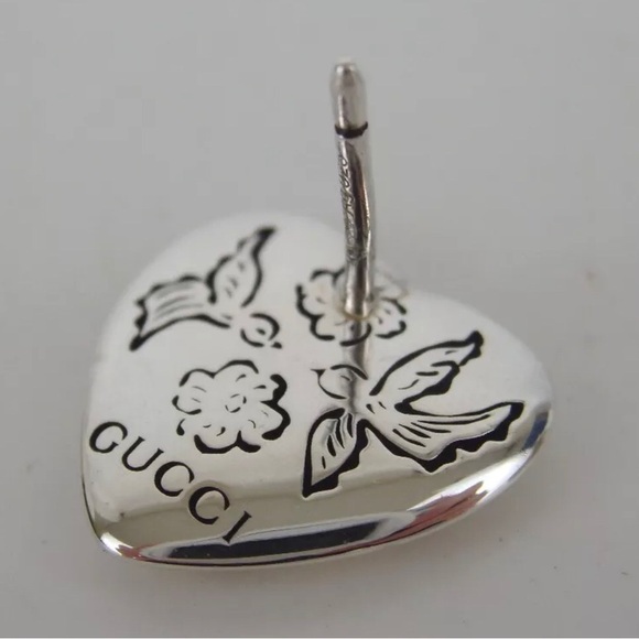 GUCCI Silver Heart Blind for Love Stud Earrings ๐คฉ๐๐ฅ - Picture 4 of 11